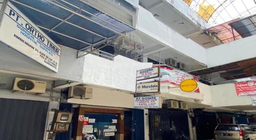 Spot On 90147 Gosepa Ambengan Plaza Hotel Surabaya Exterior photo